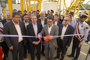 صادرات و واردات منطقهای بوشهر با توسعه زیر ساختها تقویت میشود/ بهرهبرداری از نیروگاه گازی تولید همزمان برق و آب در بندر بوشهر مراسم