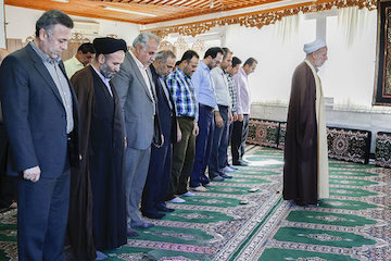 بر بسترسازی اشاعه فرهنگ نورانی نماز در ادارات تاکید کرد نماز