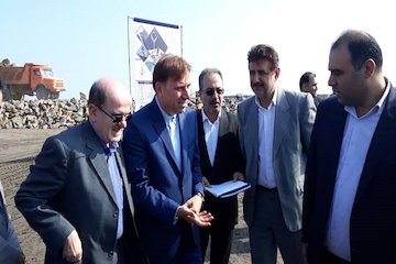 بازدید استاندار و نماینده لنگرود در مجلس از آخرین وضعیت طرح توسعه بندر مسافری دریایی چمخاله بازدید
