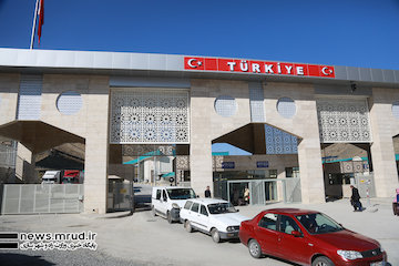 بهرهبرداری از طرح جامع پایانه مرزی رازی گامی مهم در تحقق چشم انداز مبادلات ۳۰ میلیارد دلاری با کشور ترکیه  بازدید وزیر راه و شهرسازی از مرز رازی و بهسازی محور خوی- رازی