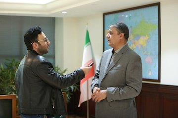 انجام مذاکرات حمل و نقلی اجلاس شانگهای با حضور وزیر راه و شهرسازی در ازبکستان وزیر راه و شهرسازی