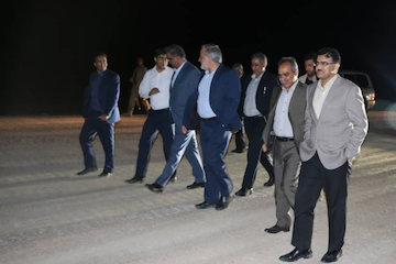 بازديد استاندار و هیئت همراه از بزرگراه زابل - زاهدان بازديد
