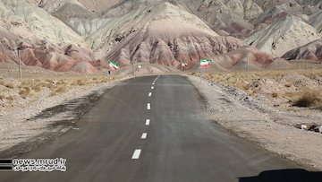 آغاز عملیات اجرایی ۳۵۰۰ کیلومتر راه روستایی/ روسازی ۲۵۰ کیلومتر انجام شده است بازدید وزیر راه و شهرسازی از محور کرمان-راور و افتتاح همزمان ۵۱ کیلومتر راه روستایی در سطح استان کرمان