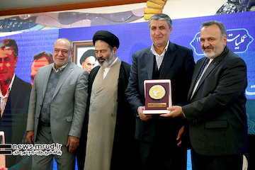 ایران ایر به شایستگی از عهده عملیات حج برآمد / هما به دوران اوج باز می گردد تجلیل از دستاندرکاران عملیات حج تمتع با حضور وزیر راه و شهرسازی