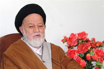 قدردانی نماينده ولی فقيه از حمايت های اميرمکری در بهره برداری فرودگاه سمنان شاهچراقی