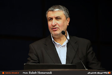 تا پایان دولت نزدیک به ۱۶۰۰کیلومتر راه و راه آهن ساخته میشود/ افزایش ۴۲ درصدی بودجه عمرانی در لایحه ۹۹/ نیاز ۱۲ هزار میلیاردی برای نگهداری راههای کشور/ مشارکت دادن بخش خصوصی برای سرعتدهی به اجرای پروژهها
 محمد اسلامی