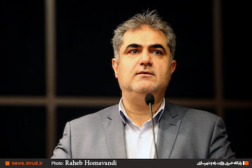 تجلیل از ایثارگران و فرزندان شهدای سازمان ملی زمین و مسکن  علی نبیان