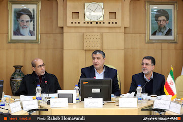برخی از دستگاهها عملکرد ضعیفی در بازآفرینی داشتهاند/ بازآفرینی محلات بحرانی در اولویت قرار گیرد/ کانونهای جدید جمعیتی کنترل شود پنجاه و یکمین جلسه ستاد ملی بازآفرینی شهری با حضور وزیر راه و شهرسازی