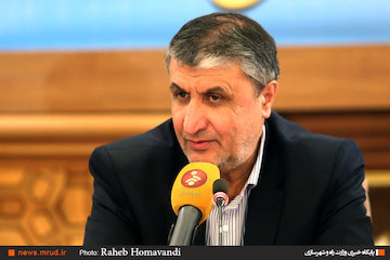 برقراری عبور و مرور در محورهای اصلی استان گیلان/ بسیج امکانات و نیروهای امدادی استانهای دیگر برای بازگشایی سریع محورها/ بازگشایی راههای روستایی، چهار روز زمان میبرد محمد اسلامی