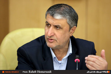 بخشی از التهاب بازار مسکن و اجاره بها غیرواقعی است/ احداث سالانه ۹۰۰ هزار واحد مسکونی در دستور کار محمد اسلامی