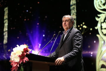 خواب حذف ایران از جاده ابریشم را پریشان میکنیم/ ضرورت ارتقای سامانه سپهتن جشن راهداری