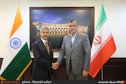 دیدار وزیر راه و شهرسازی ایران با وزیر امورخارجه هندوستان
