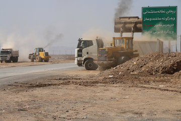 توقف کار ۵۷ ساخت و ساز غیر مجاز در حريم راههای رزن رفع تجاوز