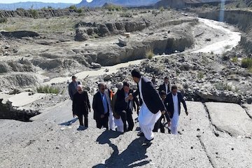 از کنارک تا جاسک؛ وزیر راهوشهرسازی در حال بازدید از مناطق سیلزده اسلامی بازدید از سیل سیستان و بلوچستان
