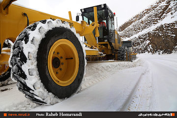 از زمان آغاز رای گیری هیچ راه روستایی مسدود نخواهد بود/ راه های مسدود  ۲۲۰ روستا تا پایان امروز بازگشایی میشوند عملیات راهداری زمستانی در جاده هراز