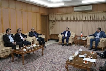 حمایت سازمان بنادر از سرمایهگذاران گردشگری در بندر چمخاله/ ارائه تسهیلات ویژه به متقاضیان سرمایه گذاری در حوزه های گردشگری دریایی/اختصاص ۵۰ میلیارد ریال اعتبار برای لایروبی بندر انزلی/الحاق ایران به اوراسیا؛ چشم اندازی مثبت برای توسعه فعالیت های بندری گیلان  جلسه