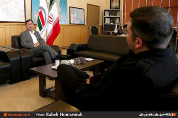 زیربناهای حملونقل گام اول توسعه پایدار است/ تحول در حملونقل بینالمللی با توسعه کریدورهای ترانزیتی مصاحبه خادمی