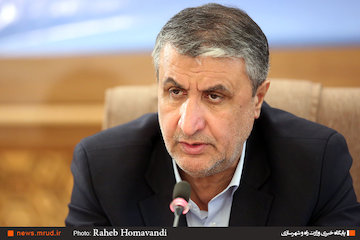 نوسازی ناوگان حمل و نقلی در اولویت /باید خودکفایی را به معنای واقعی کلمه پایه گذاری کنیم/الزام نوسازی ماشین آلات راهسازی و عمرانی محمد اسلامی
