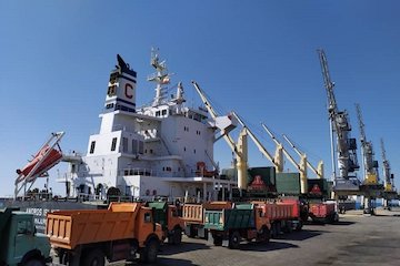 اتصال ترمینال های طرح توسعه بندر شهیدبهشتی به محورهای مواصلاتی/ تسهیل ترانزیت کالا از بندر چابهار/ سهولت دسترسی به ترمینال های کانتینری طرح توسعه بندر شهیدبهشتی بندر شهید بهشتی