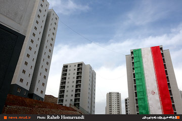 اراضی ۱۵۰ هزار واحد طرح اقدام ملی مسکن تامین شد/دستگاههای دولتی در تخصیص اراضی مازاد با وزارت راه همکاری کنند آیین افتتاح طرحهای مسکن مهر پردیس با حضور وزیر راه و شهرسازی
