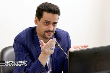 کسری ۱۷۰۰۰ میلیارد تومانی در نگهداری و تعمیر سالانه راههای کشور/ عدم تناسب بودجه ابلاغی در قانون بودجه با هزینههای راهسازی و پروژههای نیمهتمام امیرمحمود غفاری