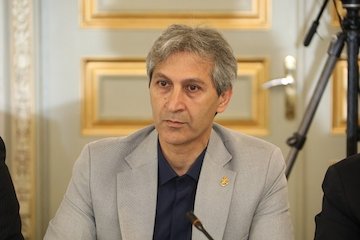 رشد ۵۴ درصدی عملکرد بنادر نوشهر و فریدونکنار در سال ۹۸/ عبور بنادر مازندران از مرز یک میلیون تن تخلیه و بارگیری/ انجام لایروبی حوضچه و کانال بنادر نوشهر و فریدونکنار به میزان ۲۲۰ هزار مترمکعب در دستور کار انزان پور