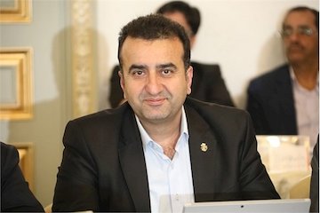 رشد ۱۱ درصدی صادرات کالاهای غیرنفتی بنادر گیلان طی سال ۹۸/ لایروبی و ساخت تله های رسوبگیر تالاب انزلی در سال ۹۹ / افزایش و تسریع فرآیند تخلیه و بارگیری کالاها/ جذب سرمایه گذار در صنایع دارای ارزش افزوده در مجتمع بندری انزلی حمیدرضا آبایی