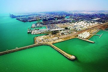 ثبت ورود و خروج شناورها به صورت الکترونیکی/ راه اندازی سامانه تصمیم یار تردد کشتی ها/ بهرهبرداری از سامانه یکپارچه فعالان اقتصادی در مناطق بندری/ نظارت بر ساخت ۱۱۳۳ سازه ساحلی و قلع بنای ۲۸ سازه غیرمجاز/ نصب و راه اندازی ۱۲ دستگاه بویه موج نگار در آب های کشور بندر