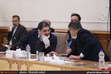 پرداخت ۹۷۰۰ میلیاردتومان وام و بلاعوض به آسیبدیدگان سیل و زلزله/ تکمیل و تحویل ۱۱۴ هزار واحد مسکونی بازسازیشده از مخاطرات در سال ۹۸/پرداخت ۲۰ هزار میلیاردتومان وام و کمک بلاعوض به واحدهای روستایی   دیدار معاون اول رئیسجمهور با وزیر و معاونان وزارت راه و شهرسازی