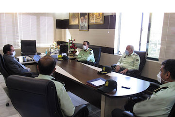 عرصه بر زمين خواران در استان ايلام تنگ می شود ديدار با فرمانده انتظامي ايلام (2).jpg