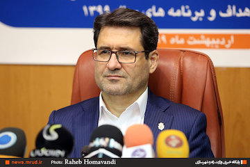 اقدمات سازمان بنادر برای توسعه سواحل مکران/ افزایش سهم حمل و نقل ریلی در بنادر در سال جاری/ توسعه و تجهیز بنادر ادامه دارد/ استفاده از ظرفیت های غفلت شده در جزایر کشور/ مشکلات اسنادی؛ مهم ترین دلیل توقف و انتظار کشتی های تجاری در بنادر نشست خبری مدیرعامل سازمان و بنادر و دریانوردی درخصوص میزان تخلیه و بارگیری کالاهای اساسی در ایام شیوع ویروس کرونا