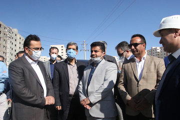 تاکید بر تکمیل ۲۰۰۰ واحد مسکونی طرح اقدام ملی مسکن تا پایان مرداد/ توسعه فضاهای سبز و ورزشی در دستور کار قرار گیرد طاهرخانی مدیرعامل شرکت عمران شهرهای جدید در بازدید از پرند