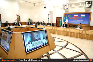 تشکیل کمیسیونی برای بررسی افزایش مبادلات تجاری در پایانههای مرزی/ پیگیری برای نصب ۲۰۰ متر ریل باقیمانده در مرز سرخس نشست سه جانبه ویدیو کنفرانس بررسی همکاریهای حمل و نقل و ترانزیت جمهوری اسلامی ایران – ترکمستان- ازبکستان