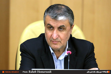 جابهجایی مسافران چینی طبق قرارداد ۲۵ ساله، شایعه است/ ادعای ورود نیروی کار چین به پروژههای عمرانی صحت ندارد/ از این تحلیلها متعجبم محمد اسلامی