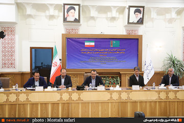 عملیات تخریب پل سرخس تکمیل شد/ بازگشایی مجدد مرزهای ایران و ترکمنستان به زودی/ تکمیل ساخت تونلهای ضد عفونی در مرزهای سرخس، اینچه برون و لطف آباد نشست ویدئو کنفرانس دو جانبه جمهوری اسلامی ایران و ترکمنستان