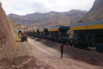 حمل مصالح مورد نیاز راهآهن رشت- انزلی با قطار
 حمل بار با ریل