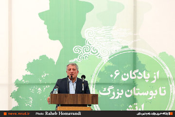 ۵ درصد مساحت تهران در اختیار فضاهای نظامی است/ پادگانهای جی و منطقه ۱۳ میتواند زودتر در اختیار مردم قرار گیرند  آیین آغاز عملیات احداث بوستان بزرگ ارتش