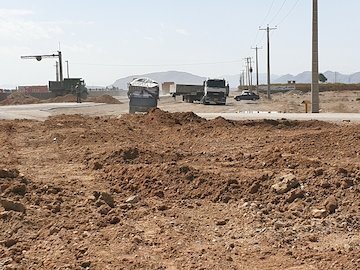 آغاز عملیات اجرایی ساخت راه انحرافی زیرگذر روستای آبشیرین شهرستان کاشان
 ۲۰۲۰۰۴۱۲_۱۱۰۸۱۳.jpg