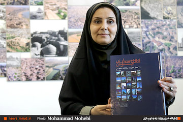 کتاب «۲۰ سال تجربه بناهای عمومی» نمودی از ارزشهای معماری و توانمندی معماران ایرانی است رونمایی معاون وزیر راه و شهرسازی از جلد سوم کتاب معماری معاصر ایران