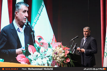 افزایش سفارشات شرکت فرودگاهها و سازمان هواشناسی به شرکتهای داخلی/ چرخ حرکت توسعه کشور به واسطه فشارهای طاقتفرسا و تحریمها نباید کند شود مراسم بهرهبرداری از سومین مرحله تحویل ناوگان جدید ریلی و توسعه همکاریهای اقتصادی و اجتماعی راهآهن جمهوری اسلامی ایران