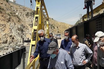 هفته دولت زمان بهره برداری از پل گلوکان در محدوده لواسان/مطالعات جامع محدوده ریزشی کمرخانی ظرف سه ماه آینده / استیفای حقوق دولت در شهرک آویشن بازدید