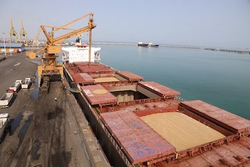 نمایشگاه حمل و نقل فرصتی برای بهروزرسانی جایگاه حملونقل دریایی کشور/ضرورت بهرهمندی از دانش بینالمللی و ارتقای جایگاه صنعت دریایی ایران  تخلیه و بارگیری کشتی