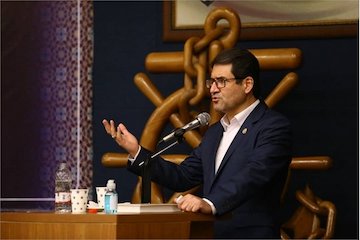 بهره برداری از فاز ۳ بندرشهید رجایی تا قبل از پایان سال جاری/ بالا بردن سهم بار در حمل و نقل ریلی اولویت اصلی سازمان بنادر و دریانوردی است محمد راستاد