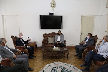 وزارت راه و شهرسازی به تعهداتش در مورد اتمام آزاد راه تبریز-سهند پایبند است جلسه