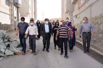 قائممقام وزیر در طرح مسکن مهر از پروژههای مسکن مهر هشتگرد بازدید کرد/بازدید مجدد از فاز ۷ هشتگرد در یکماه آینده/مشکلات واحدهای مسکونی مهر برطرف میشوند بازدید