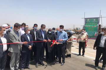ترمیم ۸ هزار کیلومتر از راههای شریانی کشور در سه ماهه نخست سال جاری/ جابجایی روزانه ۲ میلیون تن بار در جادههای کشور وزیر اصفهان