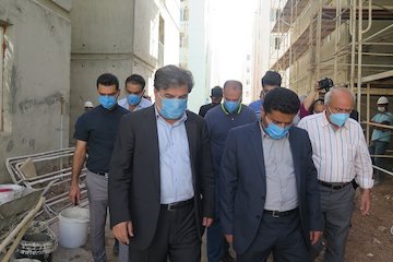 بازدید سرزده مهرآبادی از شهر جدید پرند در یک جمعه کاری/ هدف وزارت راه و شهرسازی، اتمام هرچه سریعتر مسکن مهر است بازدید مهرآبادی از پرند
