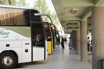 افزایش ۵ درصدی تردد حملونقل عمومی جادهای و کاهش ۲۶ درصدی جابه جایی مسافر نسبت به نوروز ۹۸ / ثبت ۹۴۳ شکایت مردمی س و ب - اتوبوس.JPG