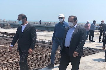 دو مزيت تخفیفات تعرفه ای سازمان بنادر به منظور توسعه صادرات و ترانزیت/ بازگشت ارز مورد نياز صادركنندگان و واردكنندگان كالا/ قيمت تمام شده كالا كاهش مى يابد بازدید