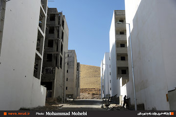 مسکن مهر تهران به ایستگاه آخر رسید / "مانع زدایی و تولید" شعار اقدام ملی استان تهران بازدید قائم مقام وزیر راه وشهرسازی از پروژه های مسکن مهر پردیس